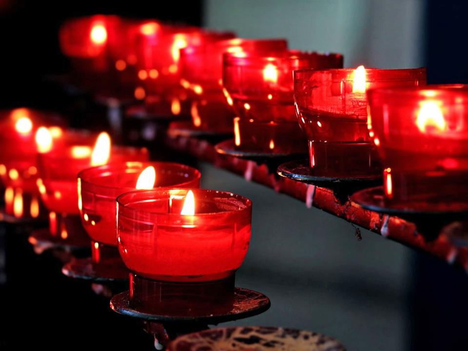 Kerzen in der Kirche