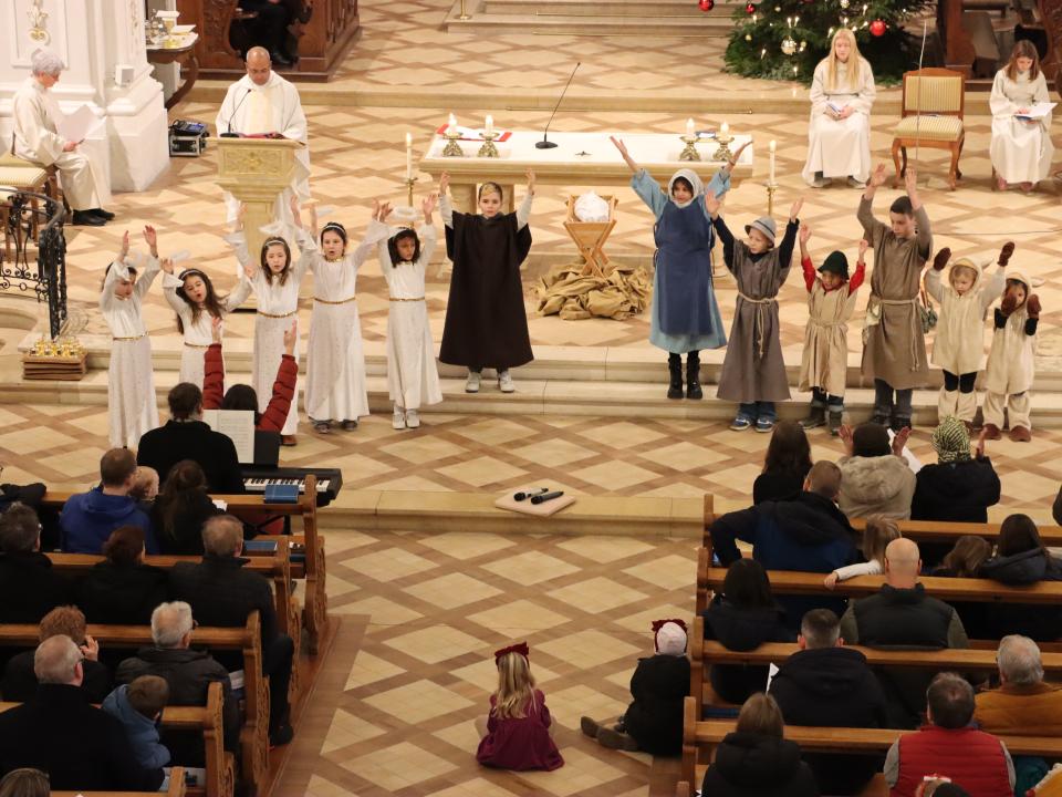Familiengottesdienst mit Krippenspiel St. Stefan
