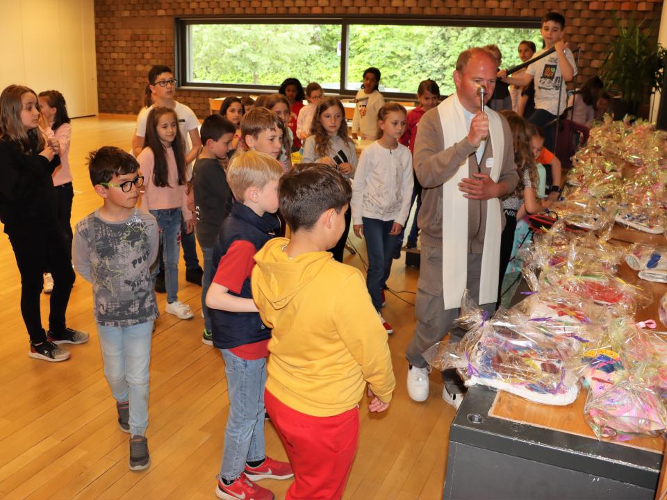 Segnung der Muttertagsgeschenke